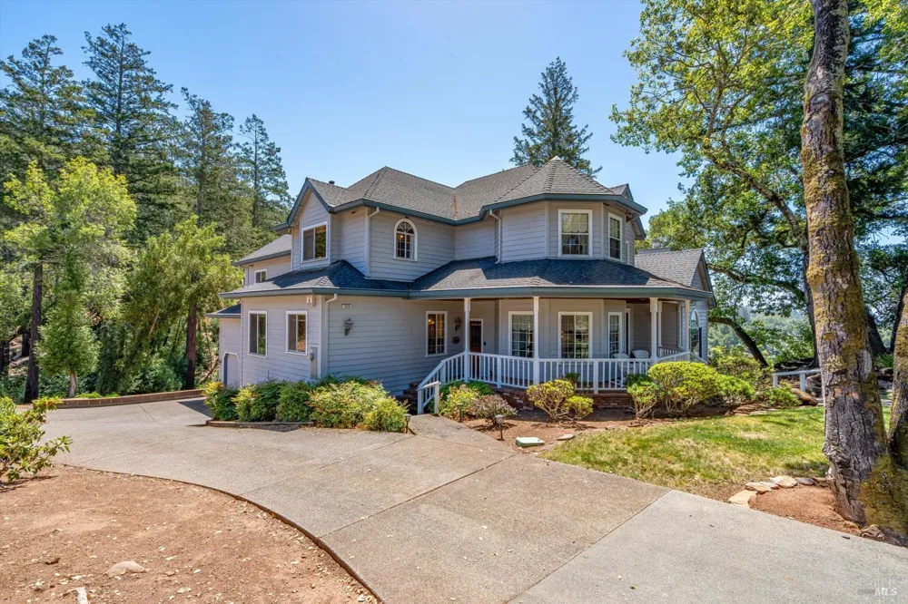 3826 Clear Ridge Santa Rosa, CA 95404