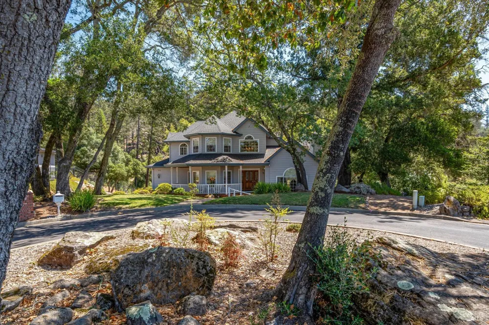 3826 Clear Ridge Santa Rosa, CA 95404