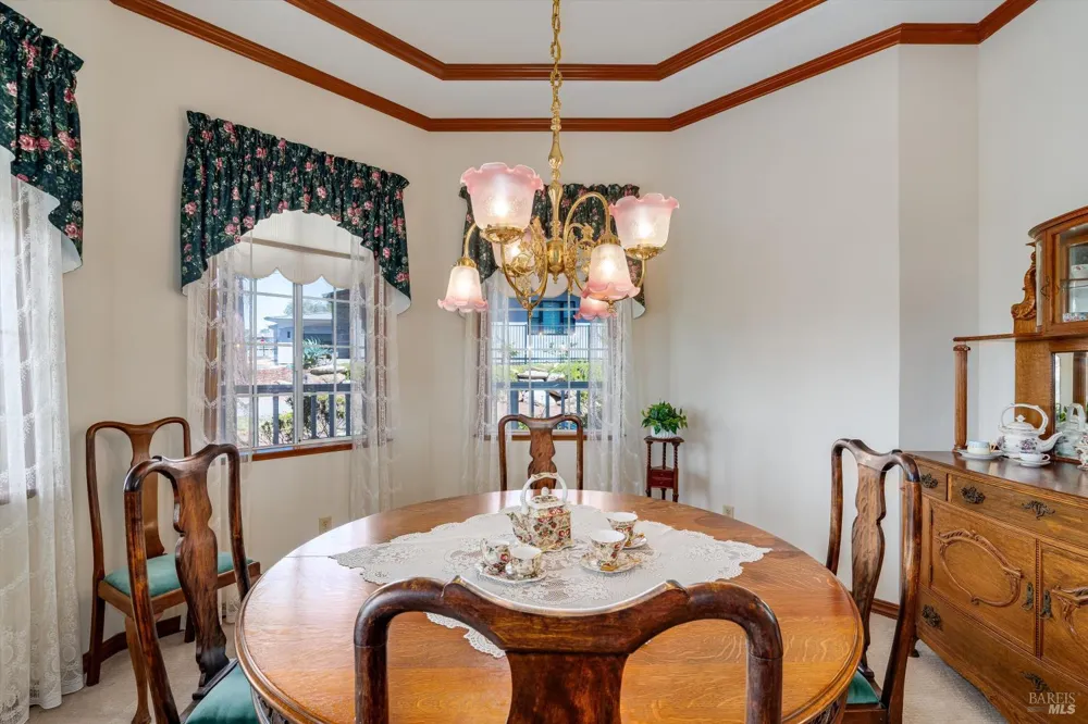 3826 Clear Ridge Santa Rosa, CA 95404