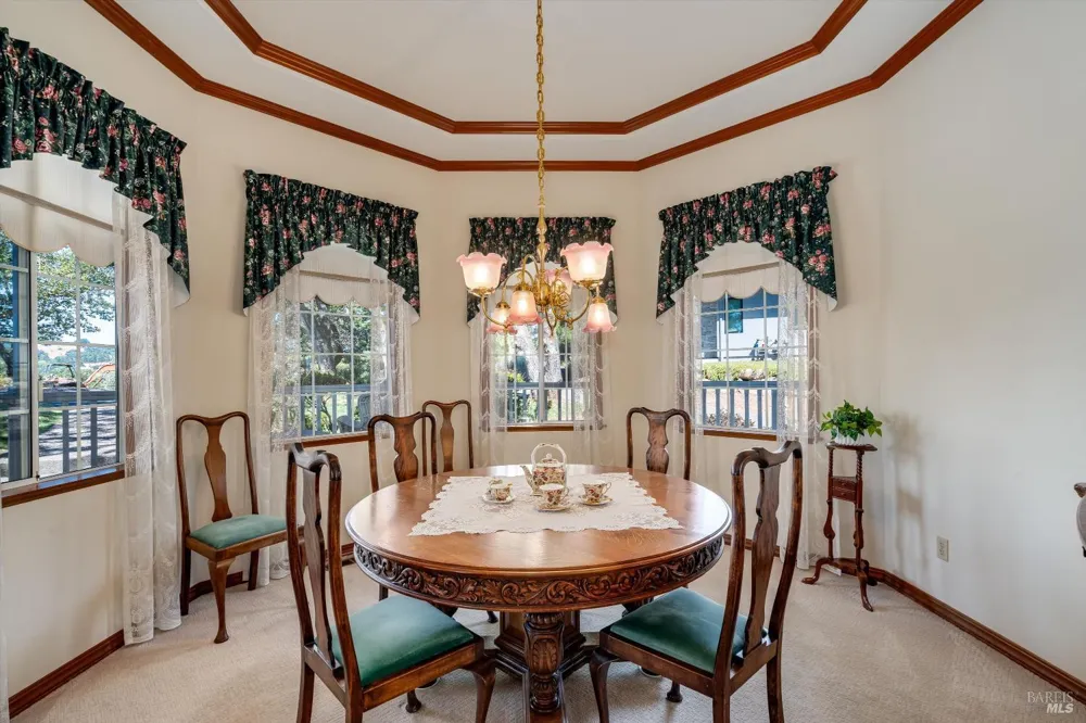 3826 Clear Ridge Santa Rosa, CA 95404
