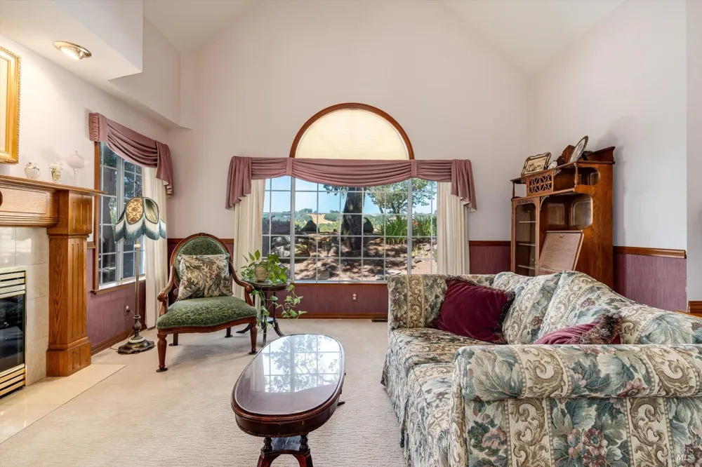 3826 Clear Ridge Santa Rosa, CA 95404