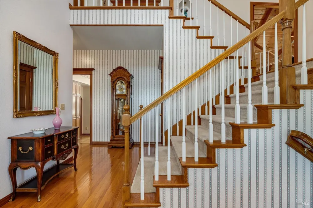 3826 Clear Ridge Santa Rosa, CA 95404