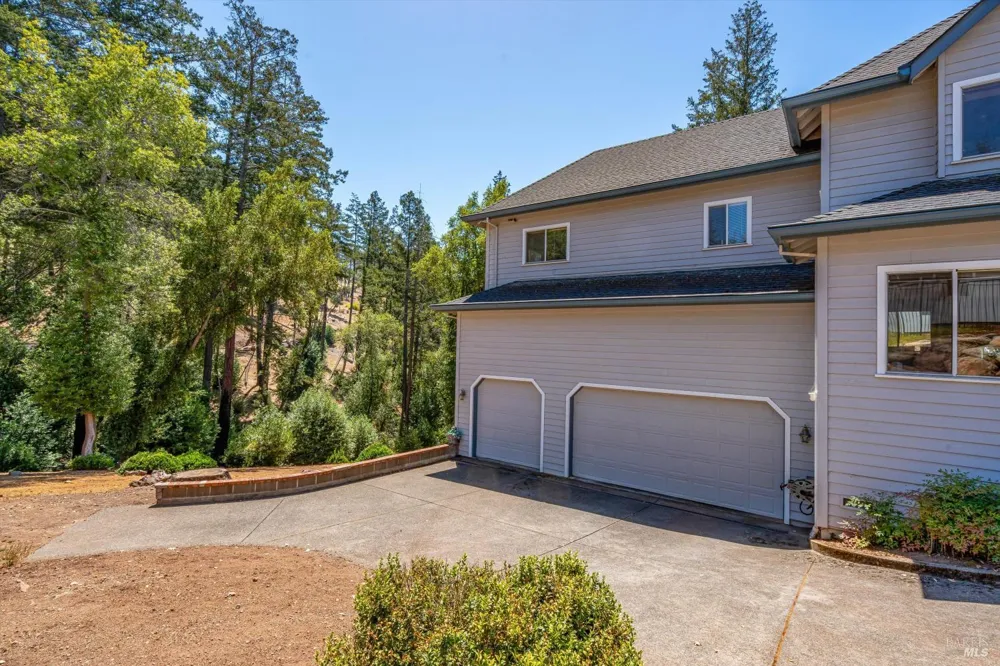 3826 Clear Ridge Santa Rosa, CA 95404