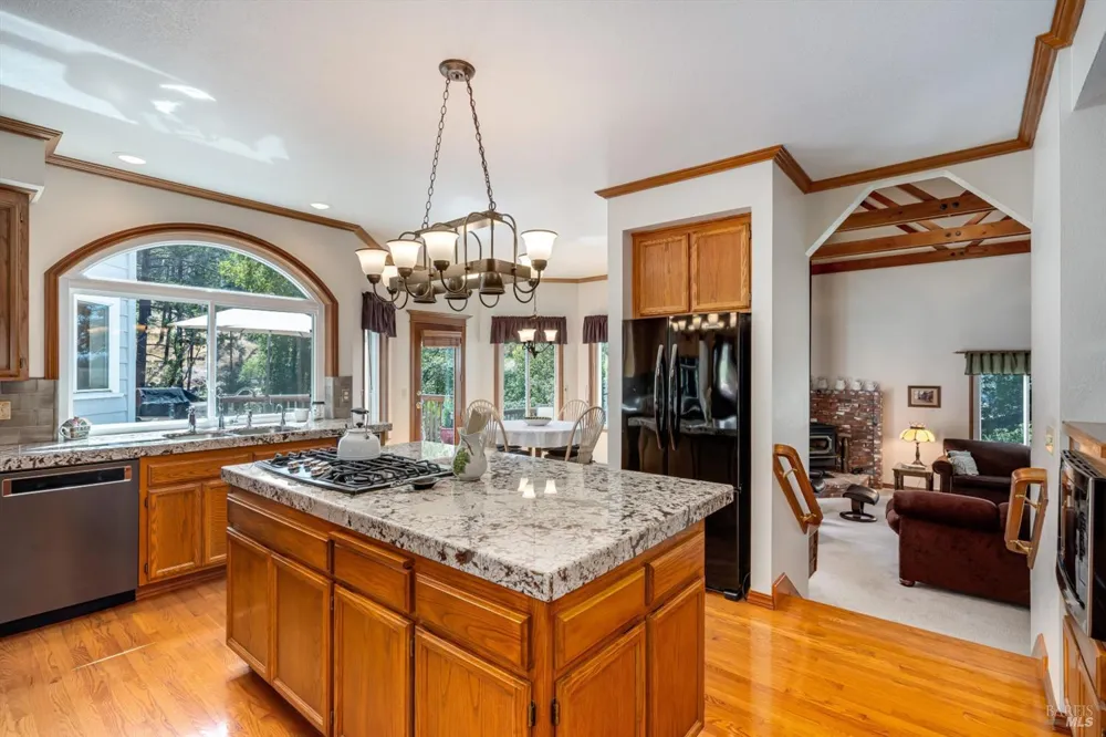 3826 Clear Ridge Santa Rosa, CA 95404