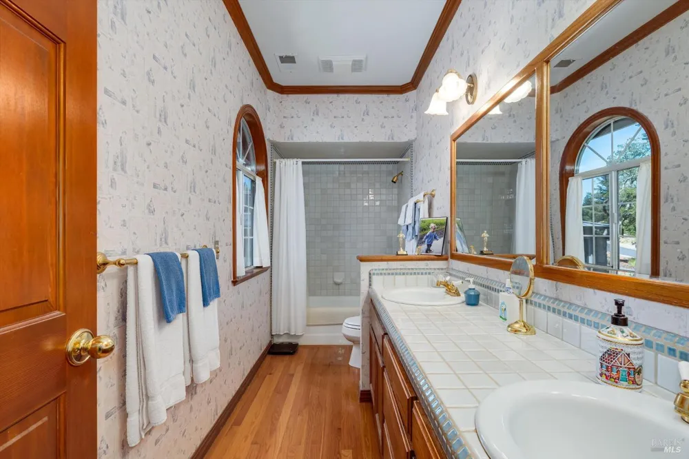 3826 Clear Ridge Santa Rosa, CA 95404
