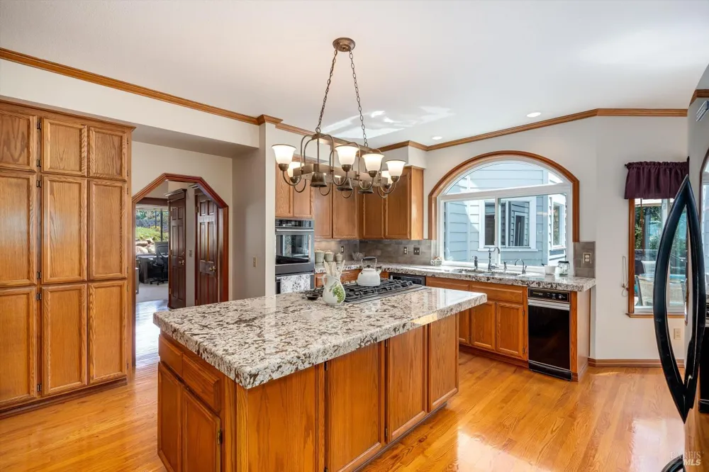 3826 Clear Ridge Santa Rosa, CA 95404
