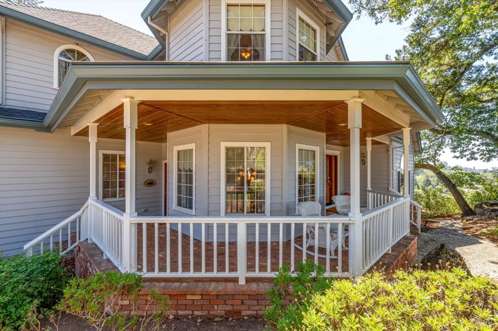 3826 Clear Ridge Santa Rosa, CA 95404