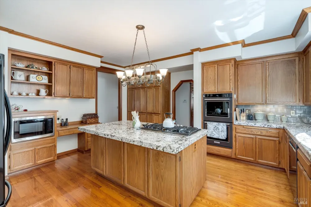 3826 Clear Ridge Santa Rosa, CA 95404