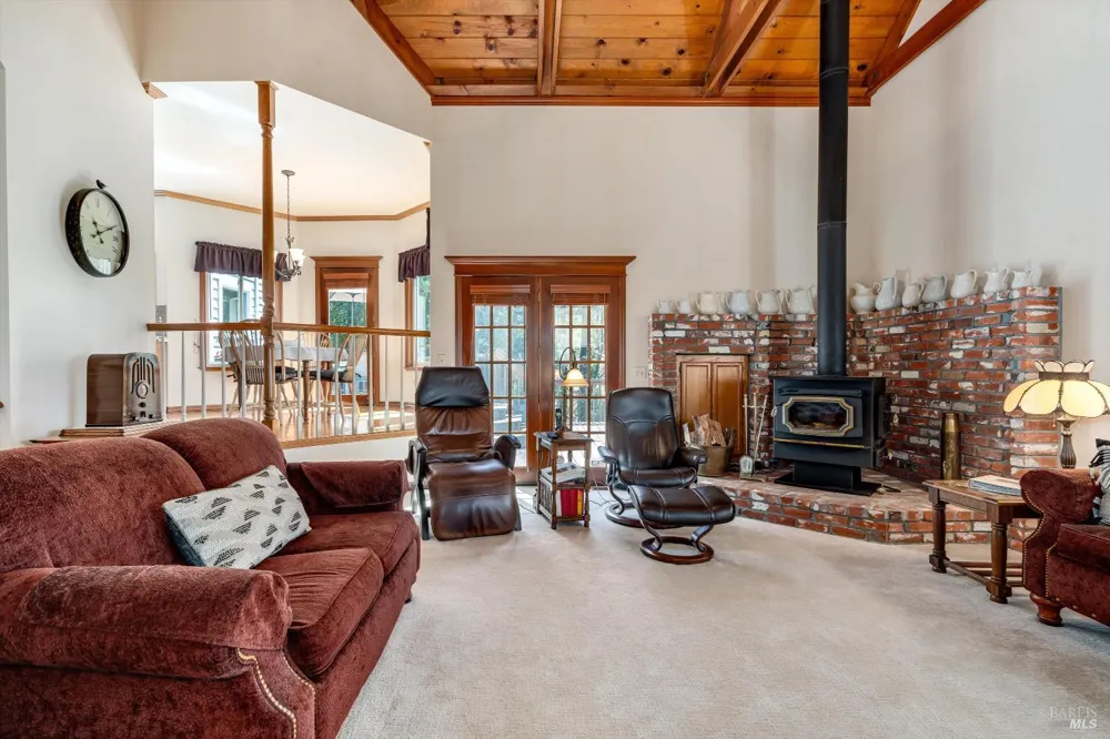3826 Clear Ridge Santa Rosa, CA 95404