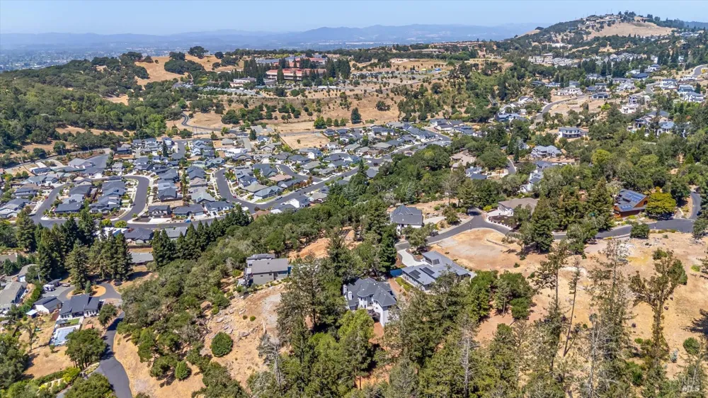 3826 Clear Ridge Santa Rosa, CA 95404