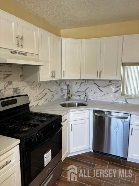 181 Hampshire Court Piscataway, NJ 08854