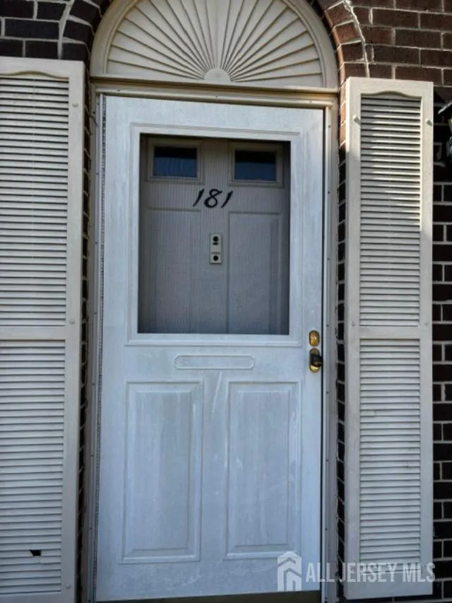181 Hampshire Court Piscataway, NJ 08854