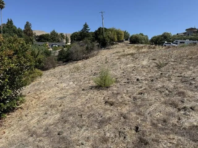 15221 Camelot Drive San Jose, CA 95132