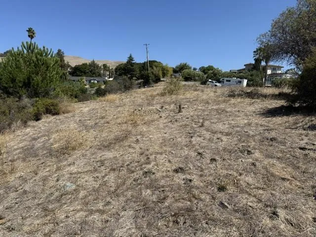 15221 Camelot Drive San Jose, CA 95132