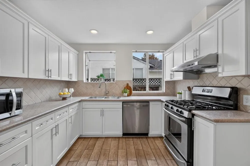 2433 Homewood Drive San Jose, CA 95128
