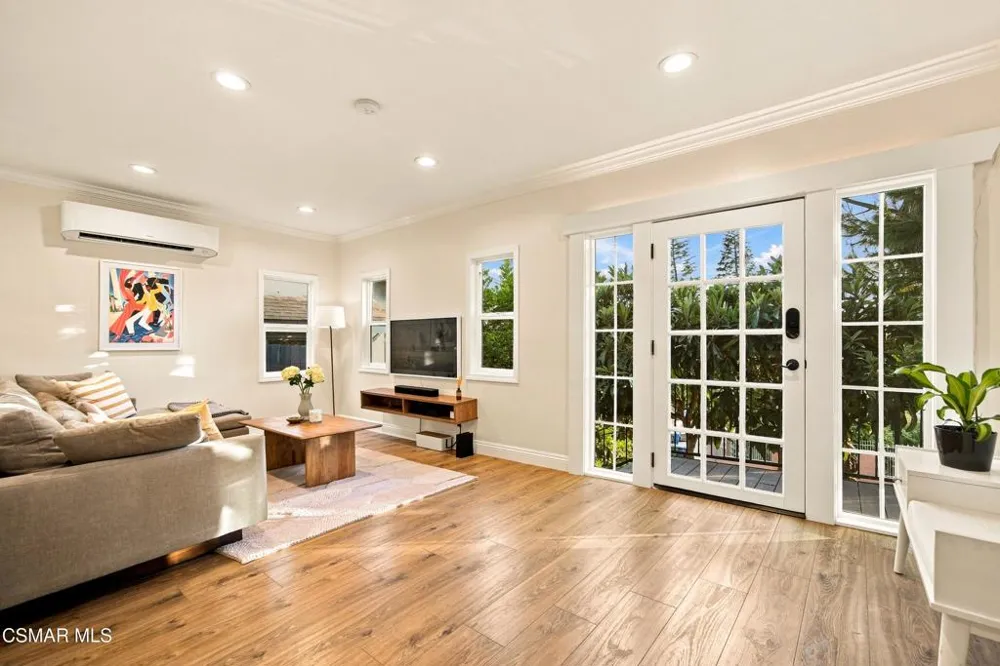 1507 Isabel Street Los Angeles, CA 90065