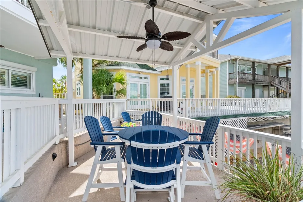 104 Bay Harbor Drive Aransas Pass, TX 78336
