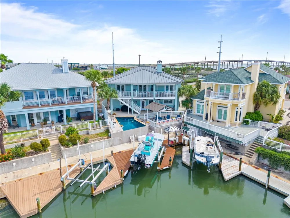 104 Bay Harbor Drive Aransas Pass, TX 78336