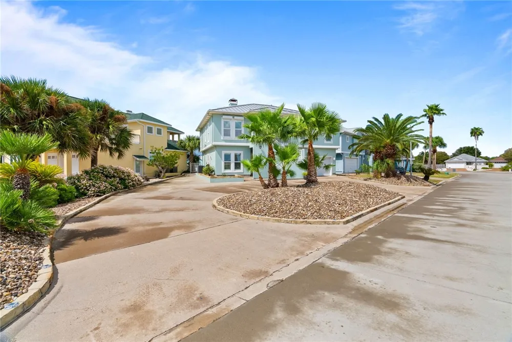 104 Bay Harbor Drive Aransas Pass, TX 78336