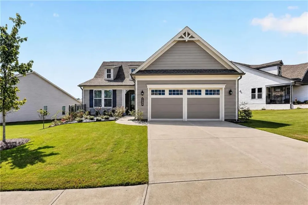 320 Salton Way Hoschton, GA 30548