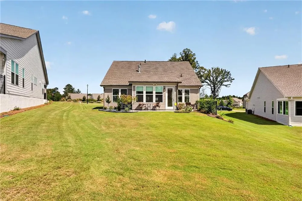 320 Salton Way Hoschton, GA 30548