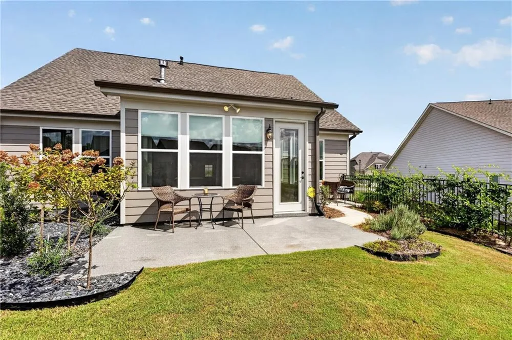 320 Salton Way Hoschton, GA 30548