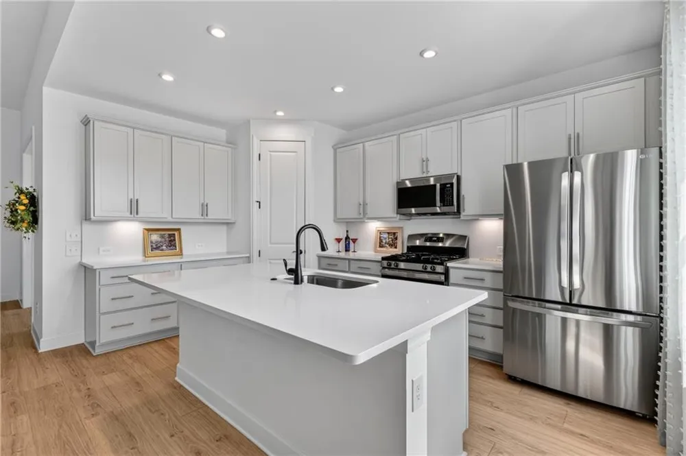 320 Salton Way Hoschton, GA 30548