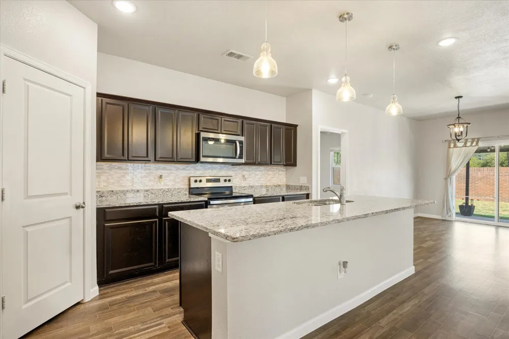 433 Starboard Drive Crowley, TX 76036