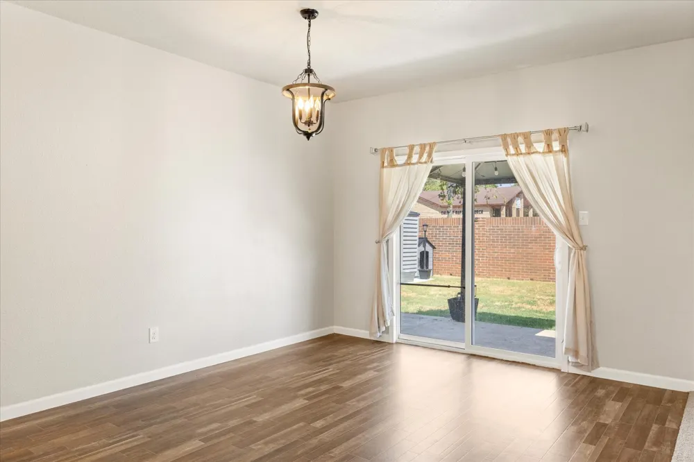 433 Starboard Drive Crowley, TX 76036