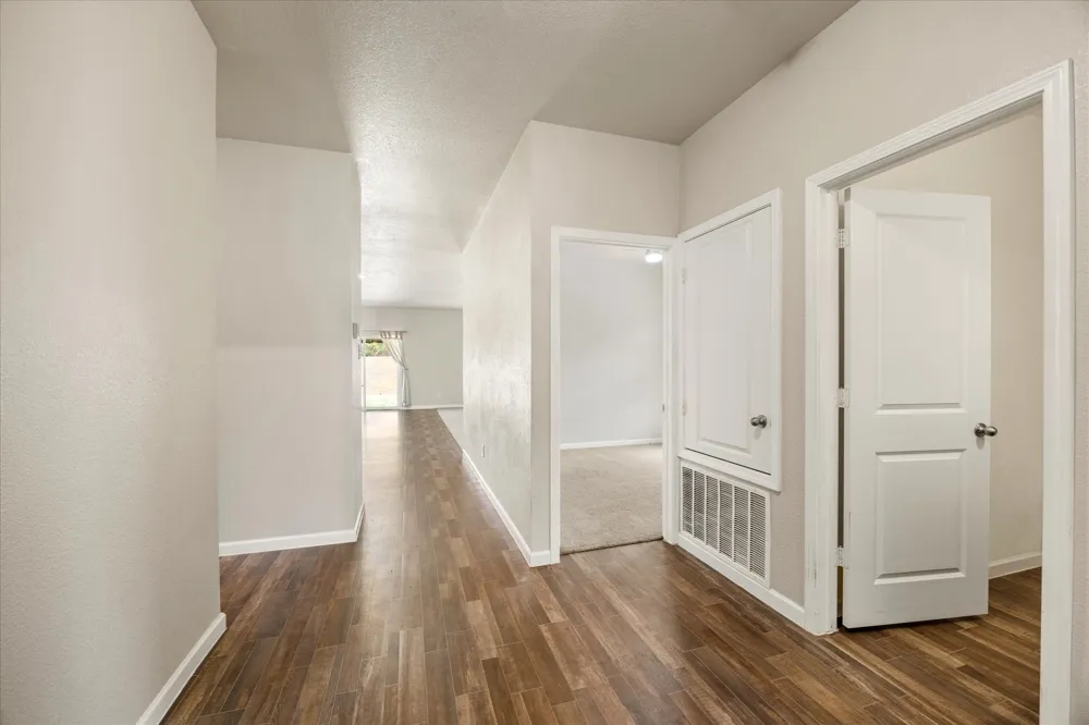 433 Starboard Drive Crowley, TX 76036