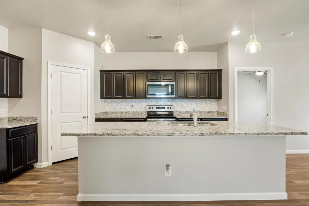 433 Starboard Drive Crowley, TX 76036