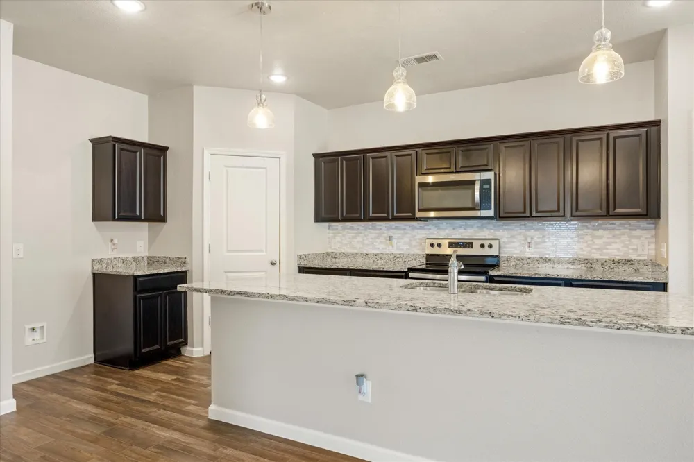 433 Starboard Drive Crowley, TX 76036