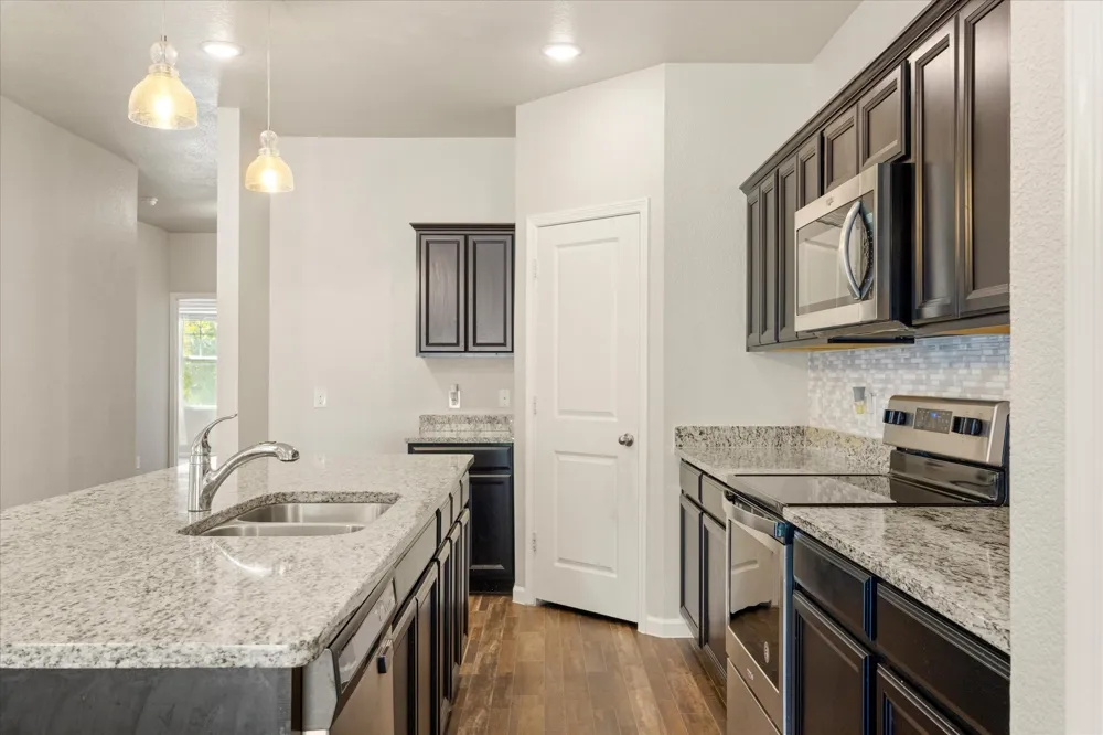 433 Starboard Drive Crowley, TX 76036