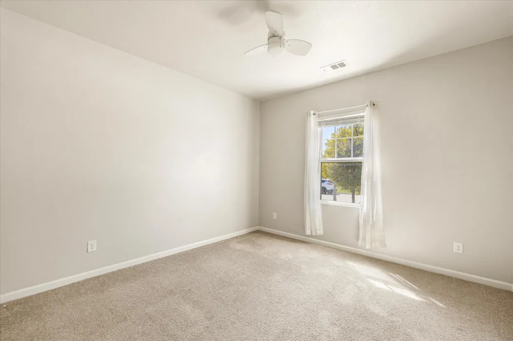 433 Starboard Drive Crowley, TX 76036
