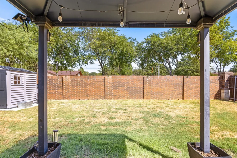 433 Starboard Drive Crowley, TX 76036
