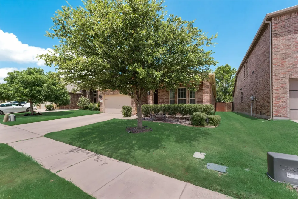 5610 Stockport Drive Prosper, TX 75078
