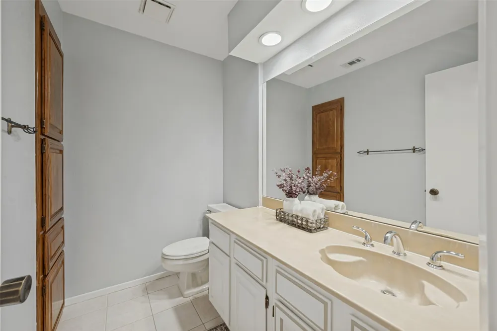 1208 Riverchase Lane #247 Arlington, TX 76011