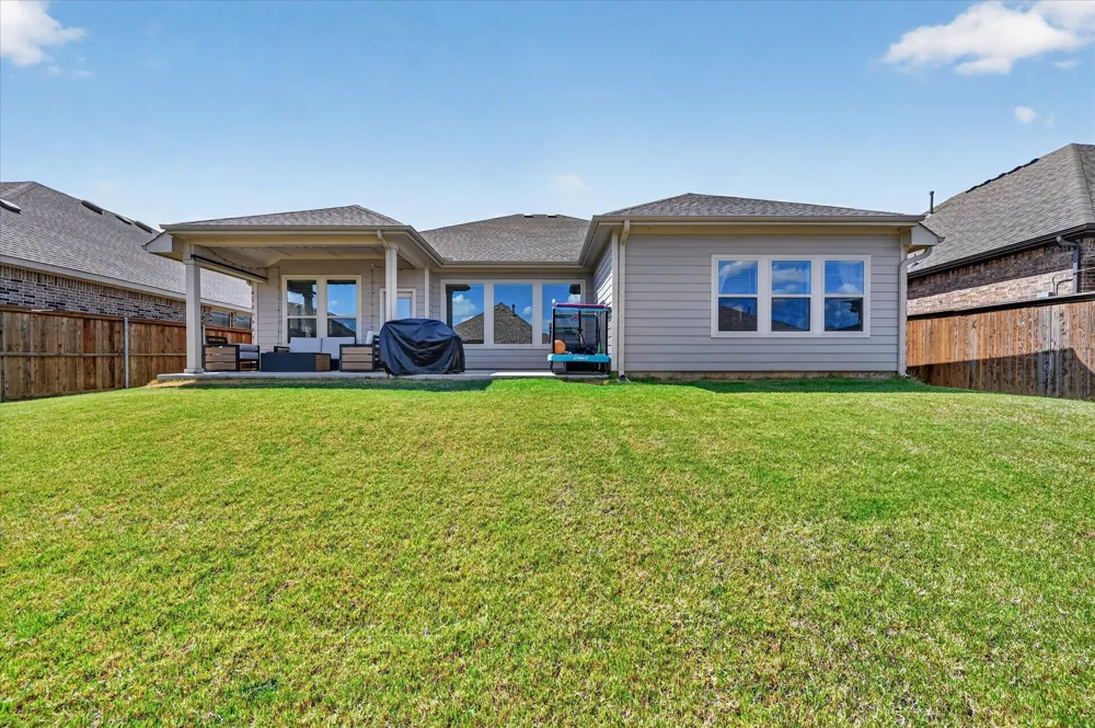 5408 High Pointe Drive Haltom City, TX 76137