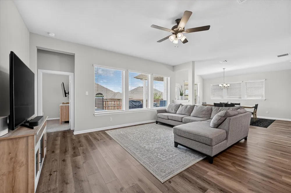 5408 High Pointe Drive Haltom City, TX 76137