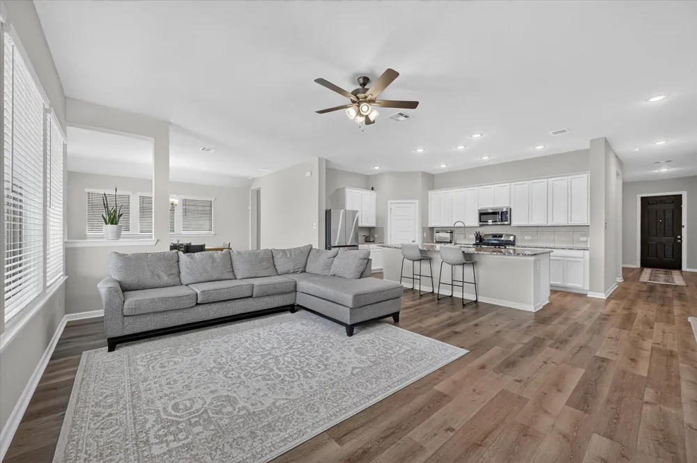 5408 High Pointe Drive Haltom City, TX 76137