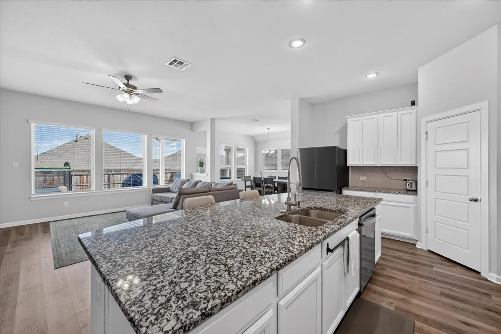 5408 High Pointe Drive Haltom City, TX 76137