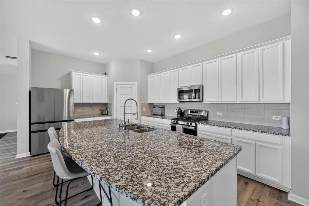5408 High Pointe Drive Haltom City, TX 76137