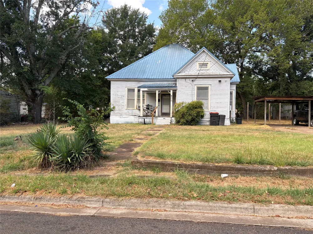 4435 Pine Mill Road Paris, TX 75460