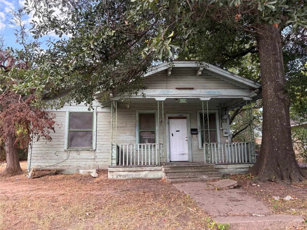 4435 Pine Mill Road Paris, TX 75460