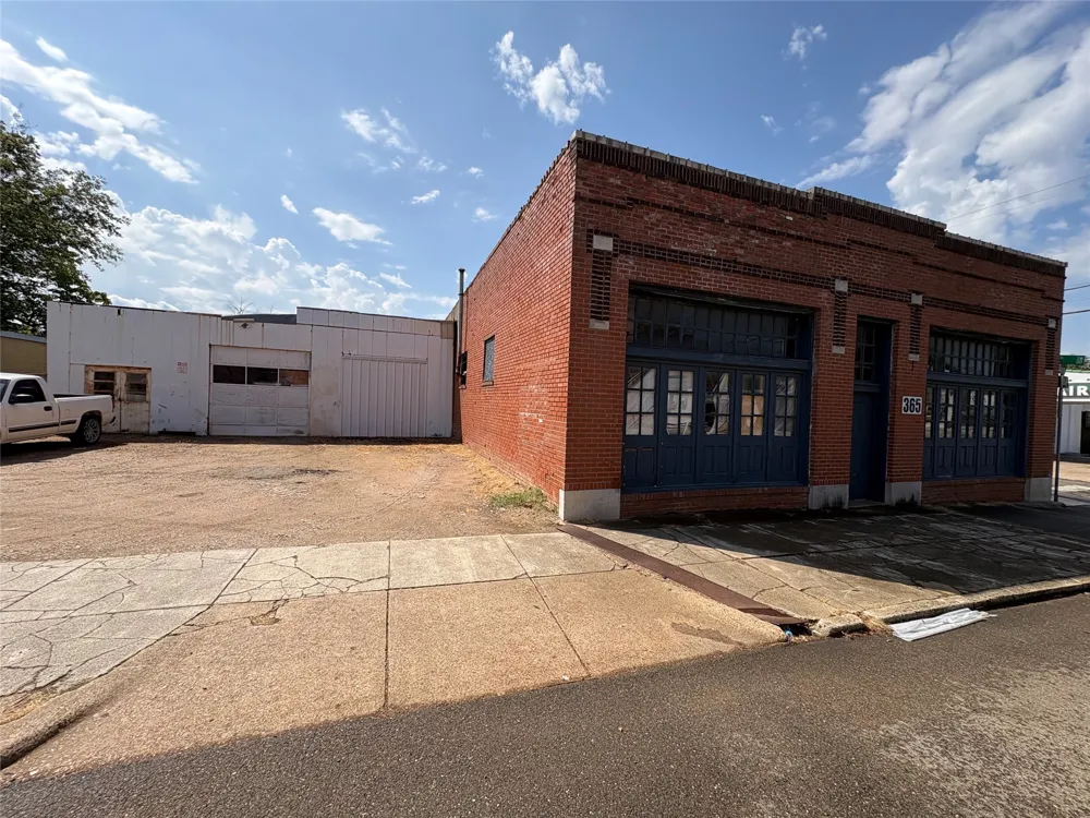 4435 Pine Mill Road Paris, TX 75460