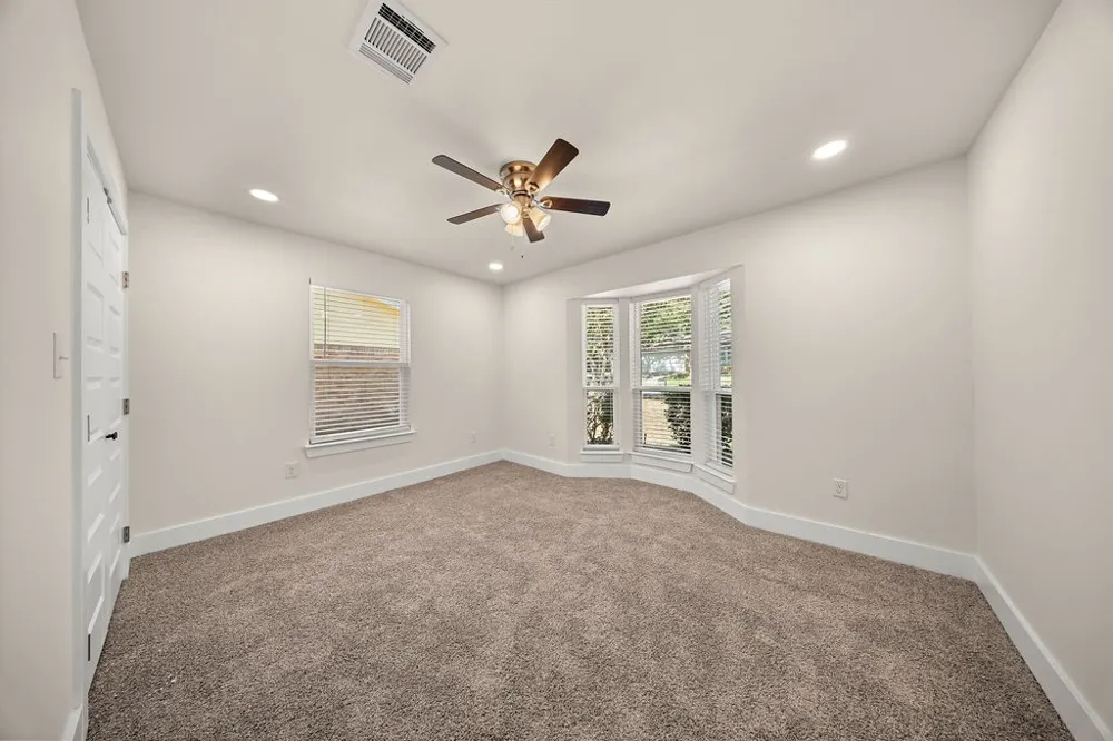 3409 Buckingham Drive Arlington, TX 76015