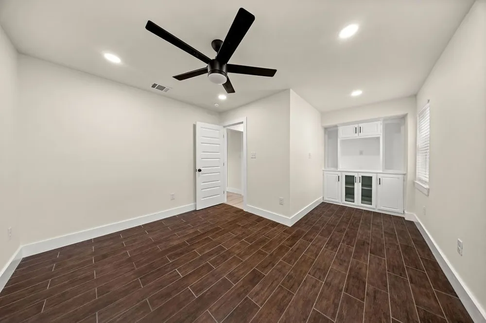3409 Buckingham Drive Arlington, TX 76015