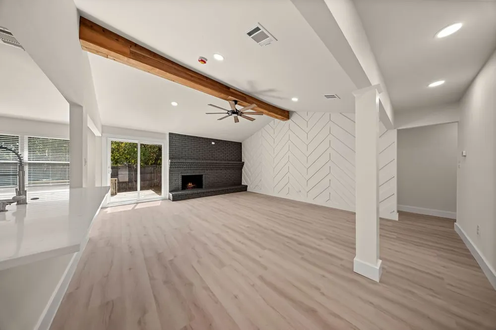 3409 Buckingham Drive Arlington, TX 76015