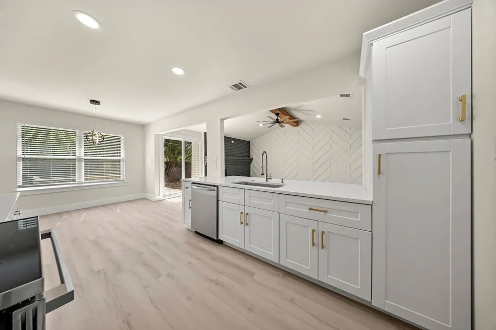 3409 Buckingham Drive Arlington, TX 76015