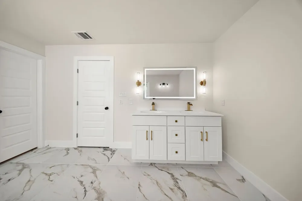 3409 Buckingham Drive Arlington, TX 76015